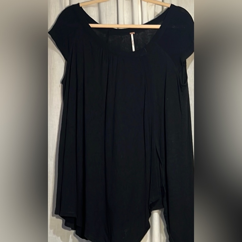 Free People black jersey scoop neck swing tunic w/slit up front
